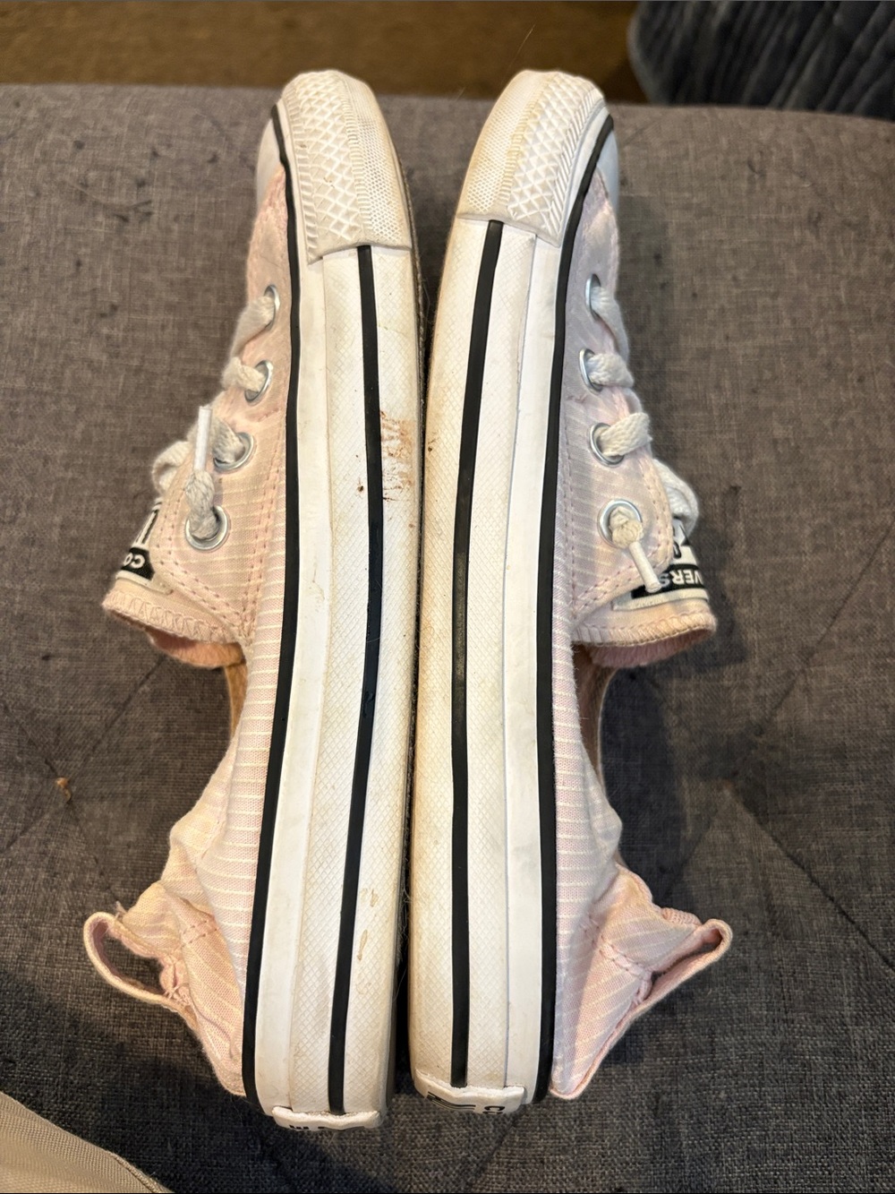 Pink slip on Converse - Picture 6 of 11